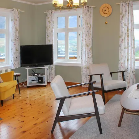 Fantastisk Hus I Med Havudsigt Feriehus